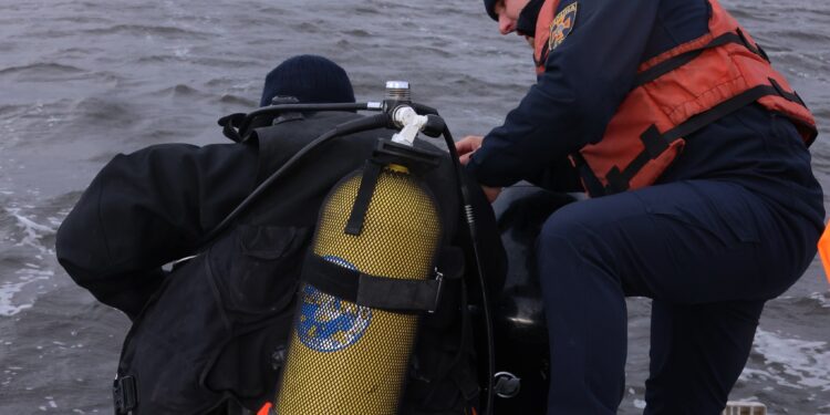 На Миколаївщині ДСНС обстежила майже 2,2 тис.га водної акваторії та виявила і знищила 250 вибухових предметів (ФОТО)