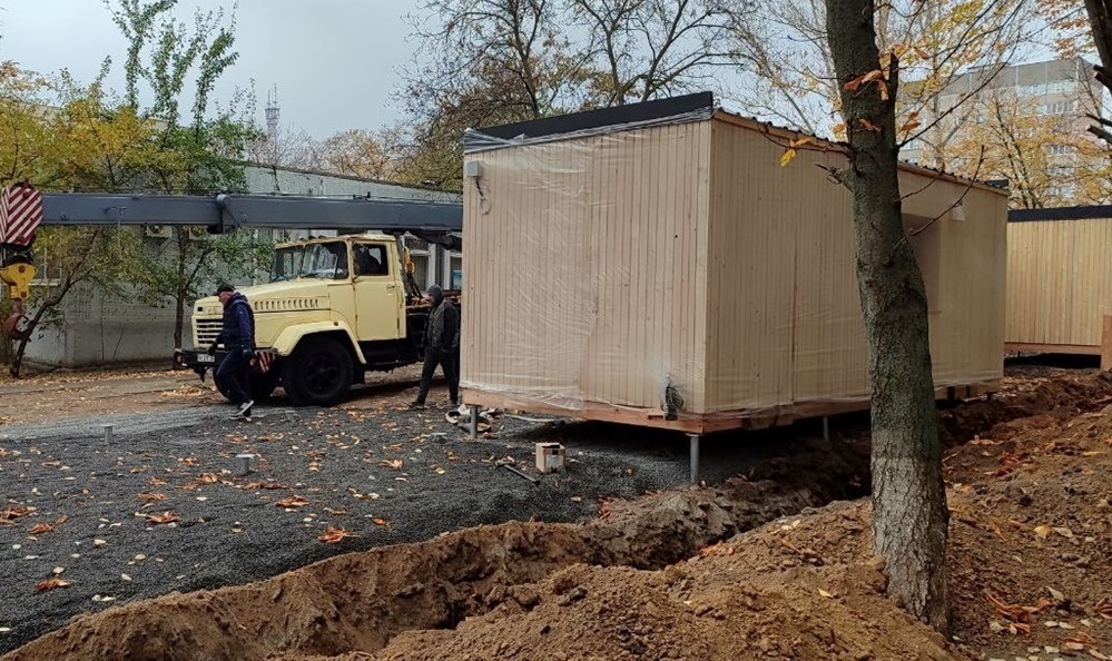 У модульному містечку для ВПО у Південноукраїнську на Миколаївщині встановлено перші чотири будинки (ФОТО) 8