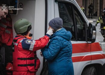 Російські терористи вдарили по житловій забудові Харкова і Одеси (ФОТО, ВІДЕО)