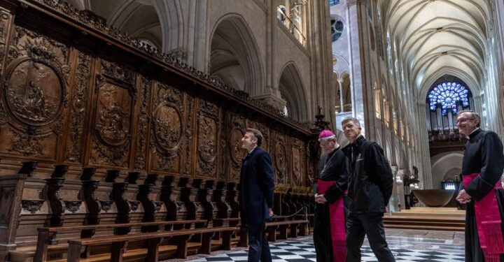 Нотр-Дам готовий до відкриття: першу екскурсію провели для Макрона