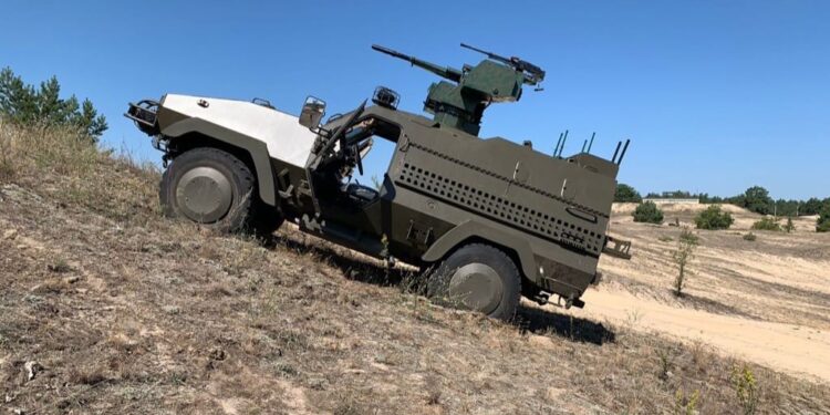 Міноборони допустило до експлуатації вітчизняний БТР «Oncilla-Shturm»