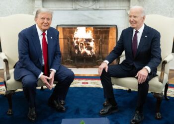 Байден і Трамп зустрілися у Білому домі. Як це було (ФОТО)