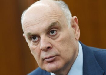 Президент Абхазії таки подав у відставку. Що натомість пообіцяли протестувальники