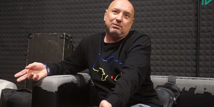 “І після війни волонтерам буде що робити”. Відверті розмови з актором Михайлом Жоніним (ВІДЕО)