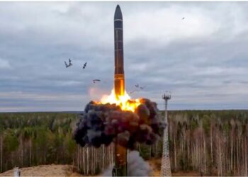 У цього удару не військові цілі – що на Заході кажуть про запуск потужної ракети на Дніпро (ВІДЕО)