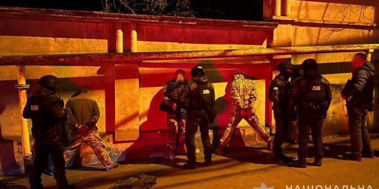 Поліція накрила банду, яка видавала себе за співробітників ТЦК (ФОТО)