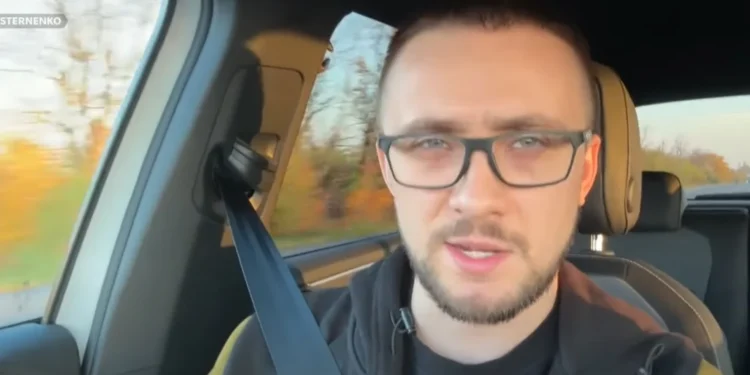 ТЦК публічно розшукує блогера Стерненка, він каже – це помста Головкома Сирського (ВІДЕО)