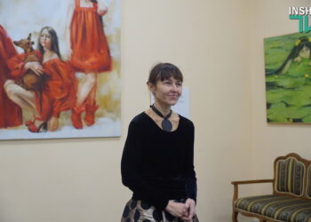 «Почути, щоб почати» – у Миколаєві відкрилась персональна виставка херсонської художниці Яни Голуб’ятникової (ФОТО)