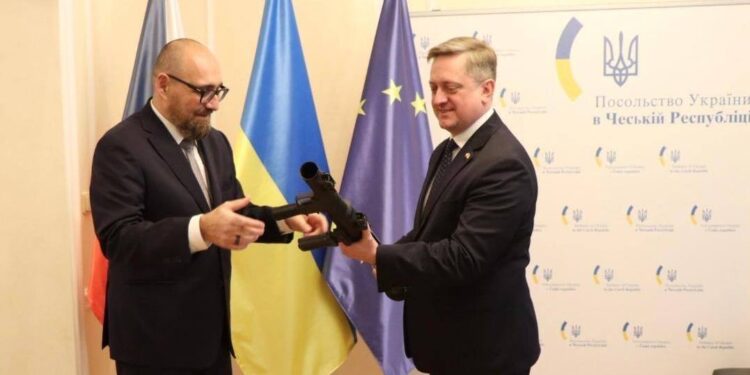 Чеська компанія STV GROUP передає Україні протитанкові гранатомети RPG-7 на загальну суму 765 тис.євро (ФОТО)
