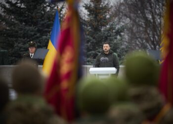 Хай сміливих смерть обходить, – Зеленський привітав ЗСУ зі святом (ВІДЕО)