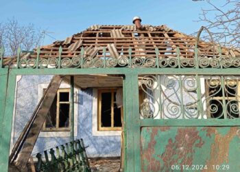 Внаслідок вчорашнього ракетного удару по Вознесенську 5 будинків знищено, 35 пошкоджено. Як вдалось допомогти постраждалим (ФОТО)