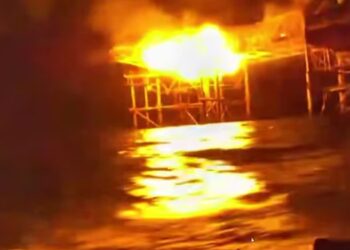Українські морські дрони завдали ударів по «вишках Бойко», на яких були системи спостереження росіян (ВІДЕО)