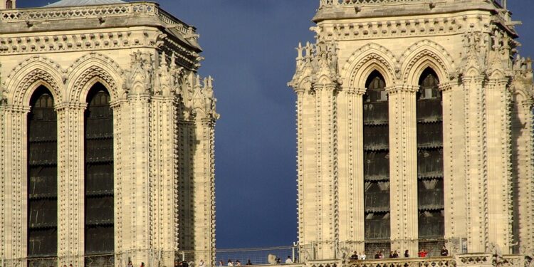 Відкриття Нотр-Дам у Парижі – трансляція з перекладом (ВІДЕО)