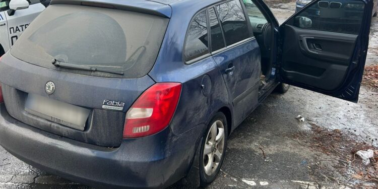 Злочинець на милицях. Поліція зловила під Запоріжжям миколаївського крадія машини одеського таксиста (ФОТО)