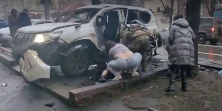 У Донецьку підірвали авто нібито з начальником колонії в Оленівці (ВІДЕО)