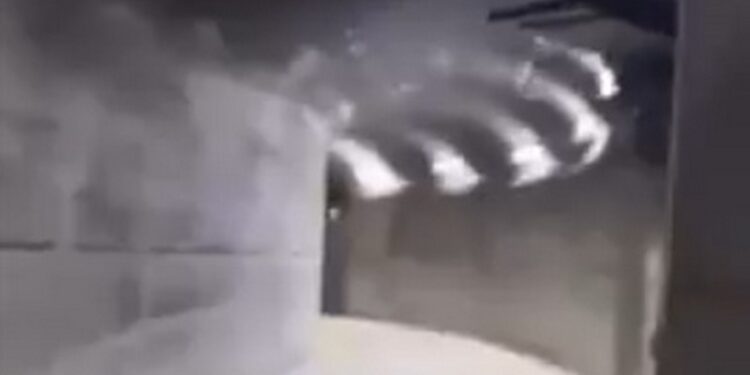 Сирійські повстанці знайшли тунелі, якими Асад міг втекти з Дамаска, – там може проїхати і вантажівка (ВІДЕО)