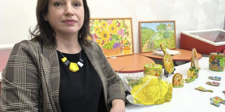 “Дерево Життя” – у Миколаєві відкрилась персональна виставка Людмили Гацури (ФОТО)