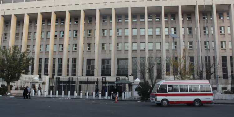 У Сирії кажуть, що мародери не знайшли головне сховище центрального банку, але скільки там було – ніхто не знає