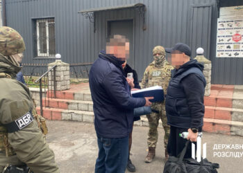 Ексначальник Одеського ТЦК вніс заставу і вийшов із СІЗО – за дверима на нього вже чекали (ФОТО, ВІДЕО)