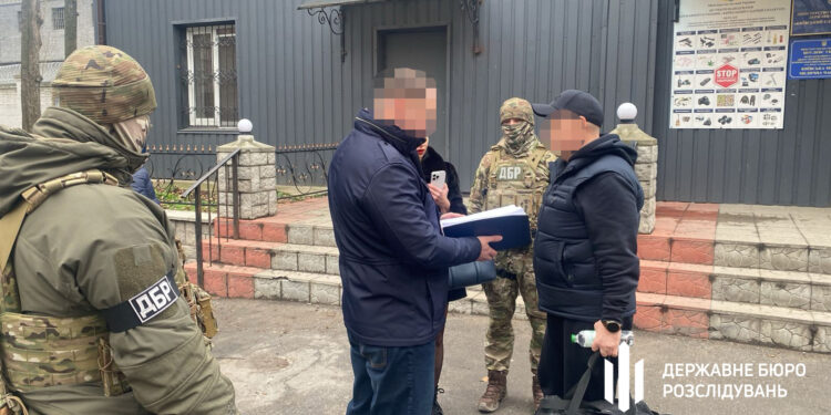 Ексначальник Одеського ТЦК вніс заставу і вийшов із СІЗО – за дверима на нього вже чекали (ФОТО, ВІДЕО)