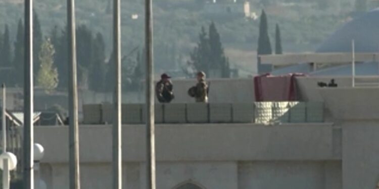 Росіяни не полишили сирійські бази у Латакїї та Тартусі – Reuters