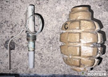 На Миколаївщині п’яний чоловік через ревнощі погрожував підірвати гранату (ФОТО)