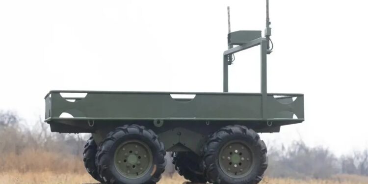 Доставка боєприпасів, евакуація поранених – вітчизняний CRAB-LS вже працює в ЗСУ