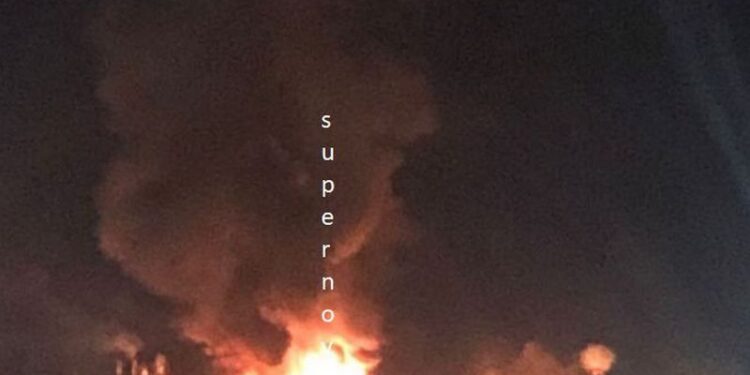 Вночі дрони знову атакували НПЗ в Ростовській області (ВІДЕО)