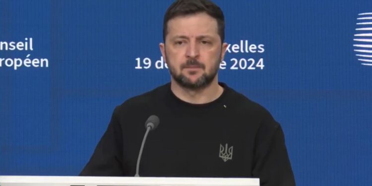 Зеленський прокоментував заяви Путіна про “Орєшнік”, мобілізацію 18-літніх та інше (ВІДЕО)