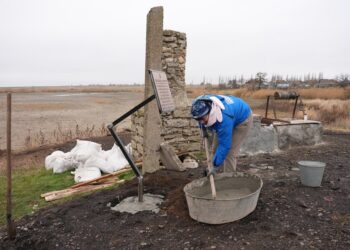 На Миколаївщині жінки за грантові кошти відбудовують своє деокуповане село (ВІДЕО)