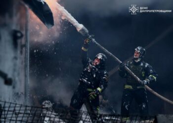 Різдвяного ранку росіяни атакували Україну понад 70 ракетами та понад 100 дронами – Зеленський (ФОТО)