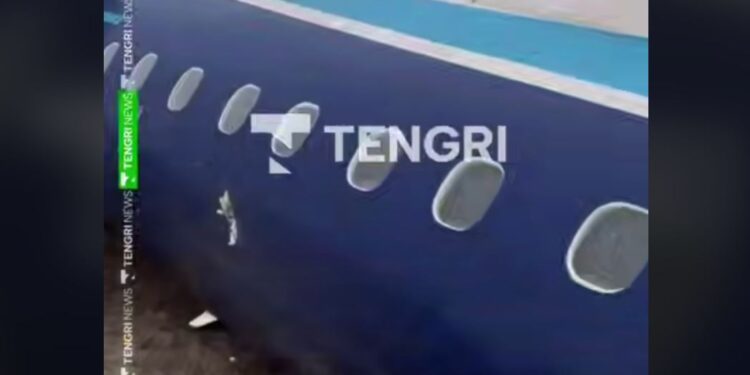 У Казахстані в аеропорту розбився літак. Унікальний випадок – майже половина пасажирів вижили (ВІДЕО)