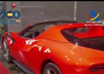 Іспанська поліція заарештувала 30 членів шахрайської мережі з імпорту люксових автівок з Німеччини (ВІДЕО)