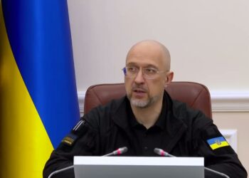 Шмигаль пообіцяв, що зимою тарифи на газ, тепло та електрику підвищуватись не будуть