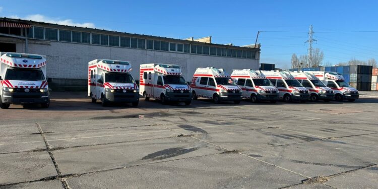 Медзаклади 6 областей, зокрема і Миколаївської, отримали «швидкі допомоги» від Словаччини (ФОТО)