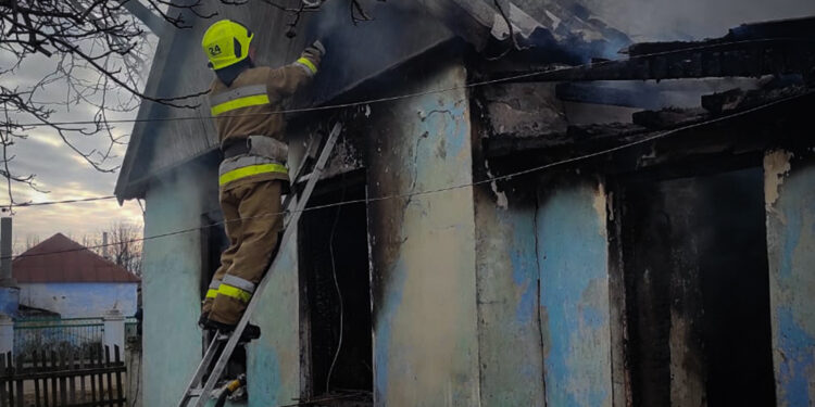 На Миколаївщині на пожежі загинула жінка (ФОТО)