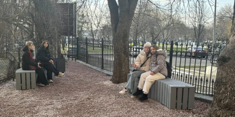 Студенти Миколаївського будівельного коледжу створили сучасну еко-локацію за підтримки Bloomberg Philanthropies (ФОТО)
