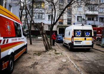 У Миколаєві на пожежі загинула жінка (ФОТО, ВІДЕО)