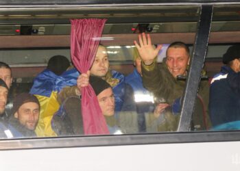 У рамках обміну з полону повернулись 7 морпіхів миколаївської бригади та двоє з 501-го батальйону (ФОТО)