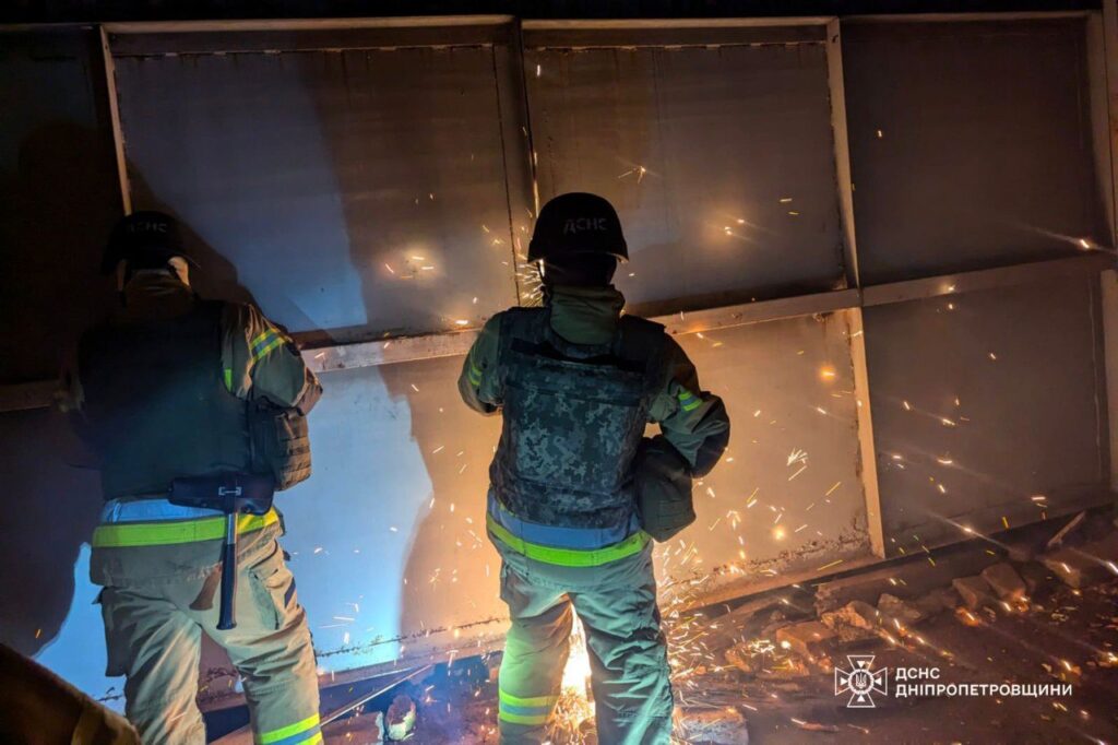 Внаслідок ракетного удару по Кривому Рогу загинув чоловік, вже відомо про 13 постраждалих, серед яких дитина (ФОТО) 4