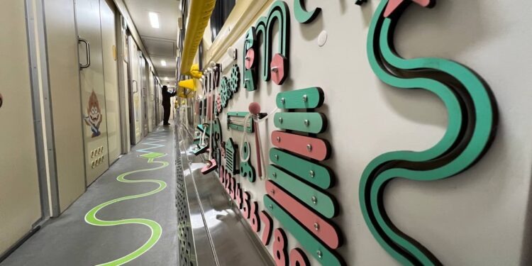 У потяг з Одеси до Карпат Укрзалізниця додала дитячий вагон (ФОТО)