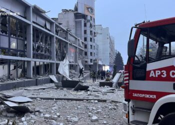 Наслідки російського удару по Запоріжжю: кількість загиблих зросла до 3, кількість постраждалих – до 16 (ФОТО)