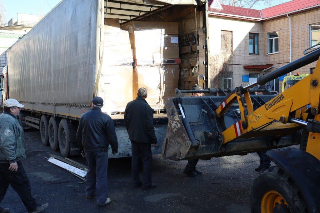 Медикаменти та обладнання для лікарень - Миколаїв отримав необхідну допомогу від благодійників (ФОТО) 10