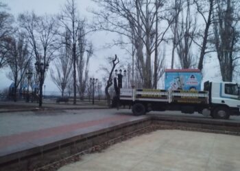 На Верхньому БАМі у Миколаєві демонтували МАФи, які псували вигляд (ФОТО)