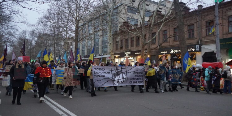 «Ми – голоси полонених» – у Миколаєві пройшла акція-нагадування (ФОТО, ВІДЕО)
