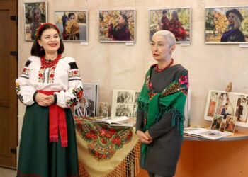 «Оберіг жіночої долі» – у Миколаєві відкрилась фотовиставка, присвячена українській хустці (ФОТО)