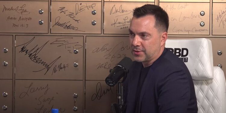 Арестович знову збурив мережу – заявив, що Путіну довіряє більше, ніж Зеленському (ВІДЕО)