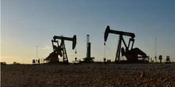 Ціни на нафту почали падати, але поки що не суттєво