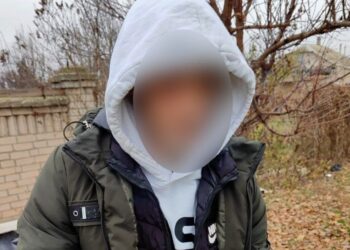 У Миколаєві патрульні затримали чоловіка з наркотиками (ФОТО)