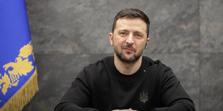 Французькі журналісти запитали Зеленського, чи буде він після президентства знову смішити людей (ВІДЕО)